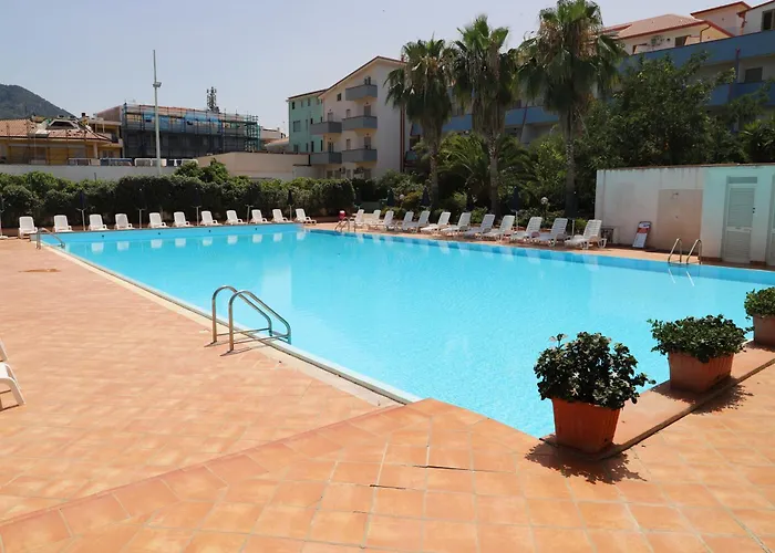 מלון La Cicala ברולו